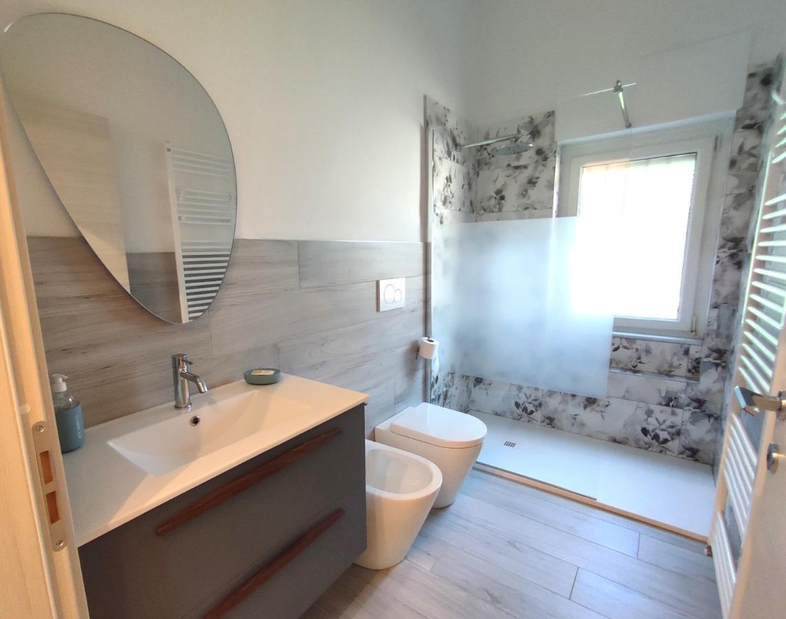 Pescate Vista Lago Lecco - Neiade Guest House מראה חיצוני תמונה