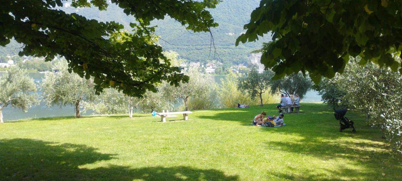 Pescate Vista Lago Lecco - Neiade Guest House מראה חיצוני תמונה